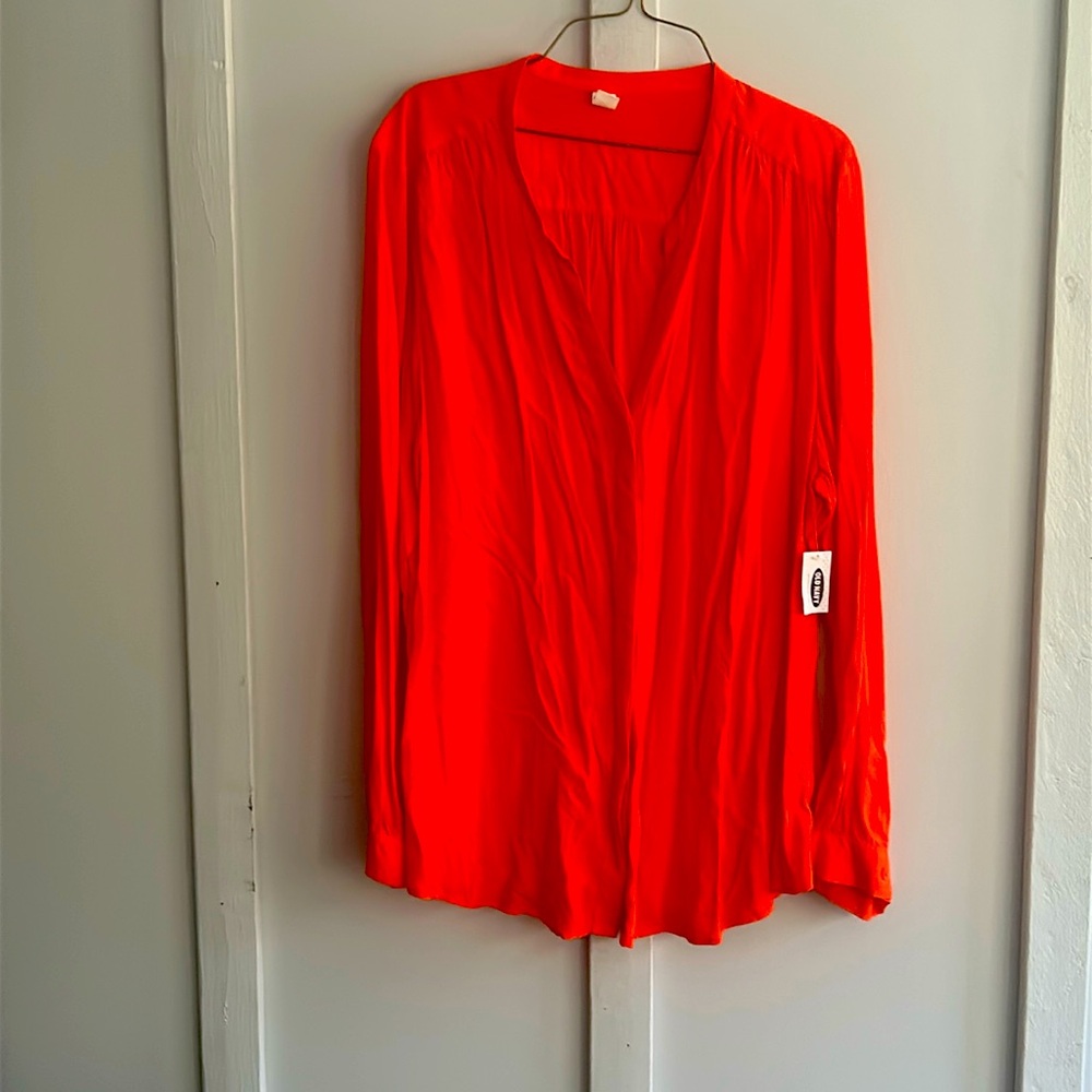 NWT XXL Old Navy long sleeve blouse.